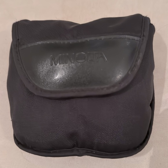 Minolta Compact Binoculars - Picture 5 of 5